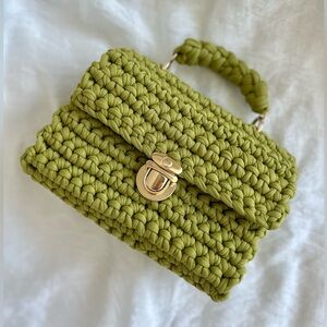 Crochet handbag